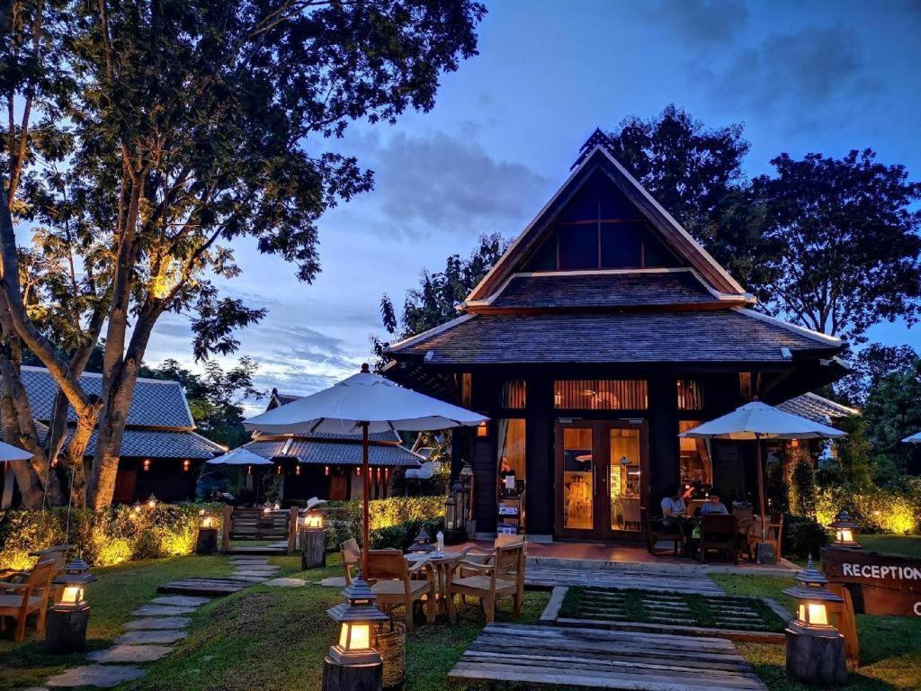 Ruean Racha Hotel Chiang Mai Ngoại thất bức ảnh